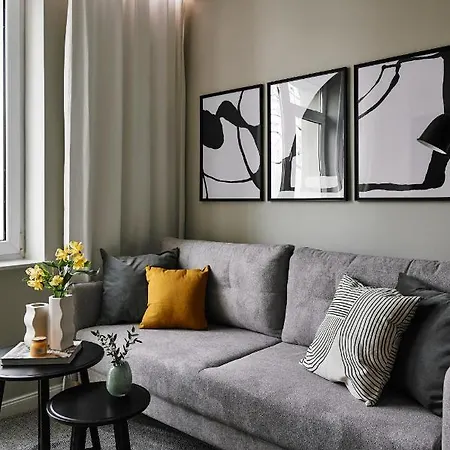 Cracow Beautiful Pet-friendly Studio Mickiewicza By Renters Apartment