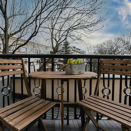 Apartment Cracow Beautiful Pet-friendly Studio Mickiewicza By Renters Krakow